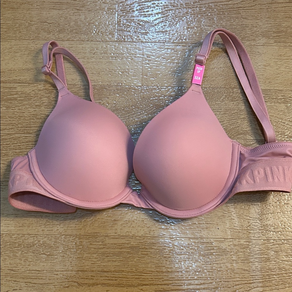 PINK Victoria's Secret Blush Bra